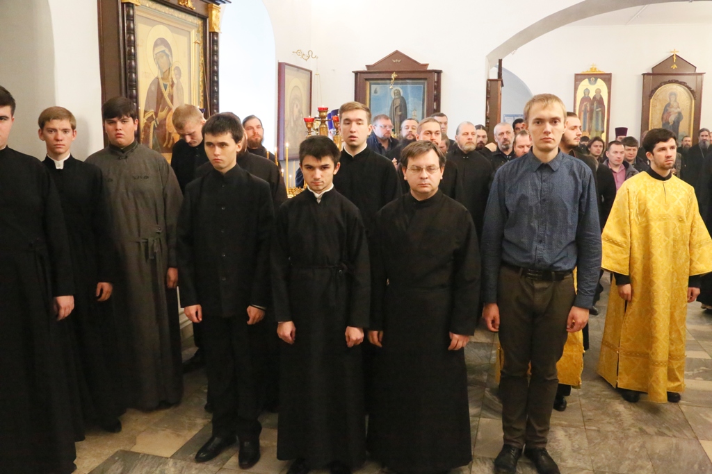 Служение трех архиереев в Свято-Предтеченском храме при Саранской Духовной Семинарии